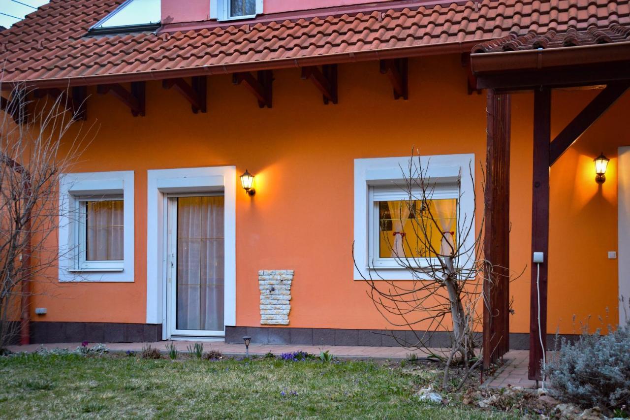 Afrodite Apartmanhaz Έγκερ Εξωτερικό φωτογραφία